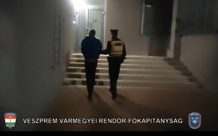 Súlyosan bántalmazta terhes élettársát a pápai férfi