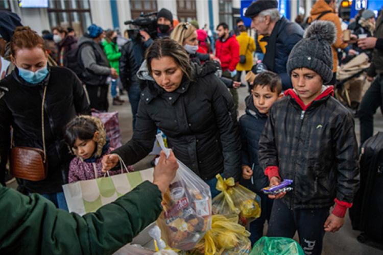 4 millió ukrajnai menekült részesült az unió által biztosított átmeneti védelemben