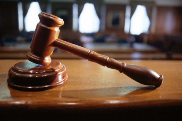 Nyolc év fegyházat kapott egy férfi, aki rágyújtotta a házat hét emberre