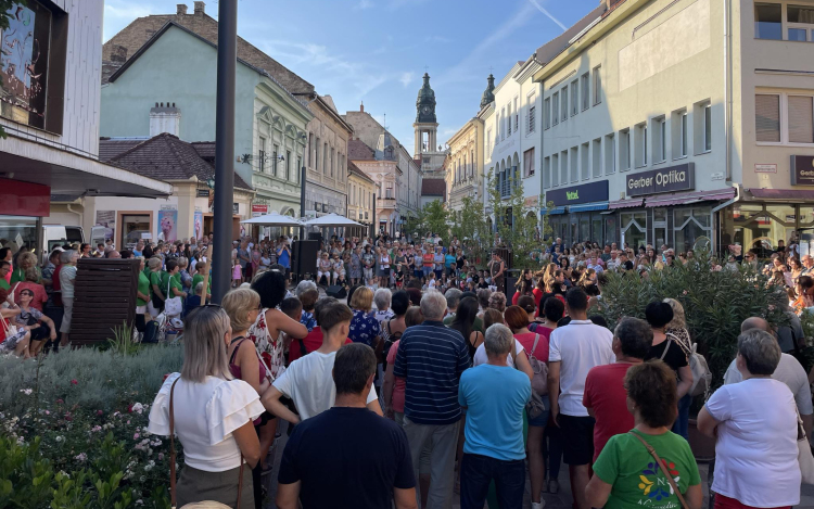 Kiváló karibi hangulat a belvárosi utcabálon!