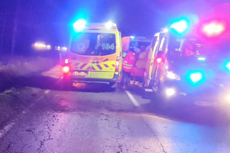 Árokba csúszott egy autó a 83-ason Győr felé