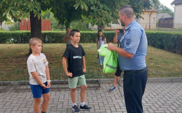 Nagyacsádi gyermekek segítették a rendőrség munkáját, jutalmat kaptak