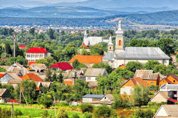 Áldozó Tamás segítséget ajánlott fel Pápa ukrajnai testvérvárosának