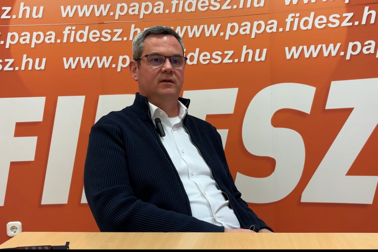 InfoPápa Podcast - Takács Péterrel beszélgettünk helyi és országos ügyekről