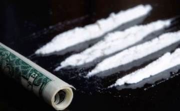 Az európai kokainkereskedelem harmadát ellenőrzése alatt tartó kartellt számoltak fel a hatóságok