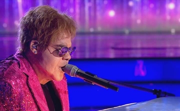 Ekanem Bálint Elton John-ként is zseniális volt