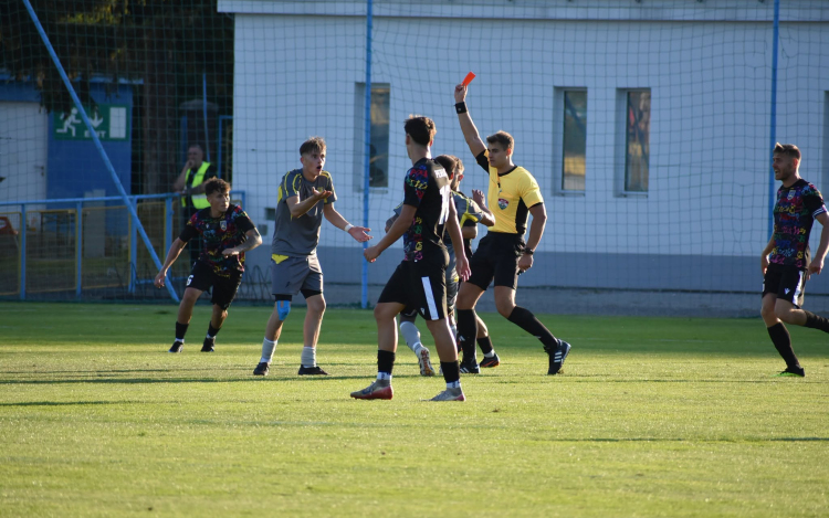 Csalódást keltő hazai rajt: vereséggel kezdte az NB III-as szezont a Perutz