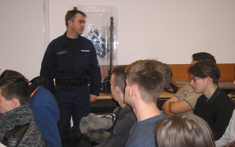 Pályaválasztási nyílt nap Pápán