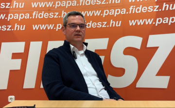 Törölte a videót Takács Péter, amelyben egy kommunista mozgalmi dal szólt