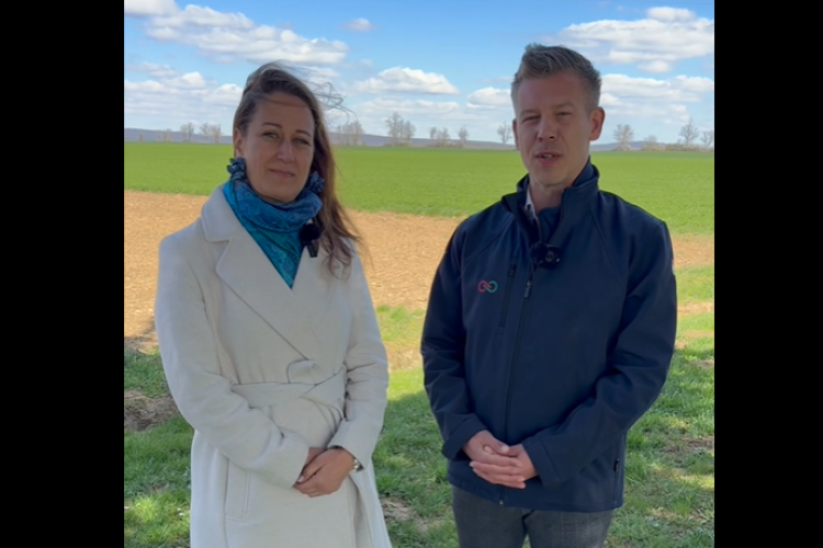 Magyar Péter és Kapitány István is üzent a pápaiaknak