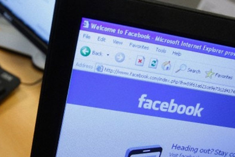A Facebook ellenőrzi majd a politikai hirdetések feladóinak személyazonosságát