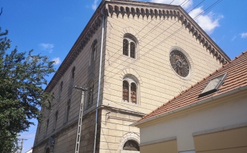 Adományokat gyűjtenek a pápai zsinagóga felújítására