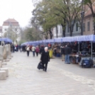 Debütáltak az új sátrak a Fő téri piacon