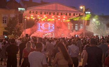 Pápai Játékfesztivál - Az RCB koncertje, majd utcabuli zárta a szombat estét