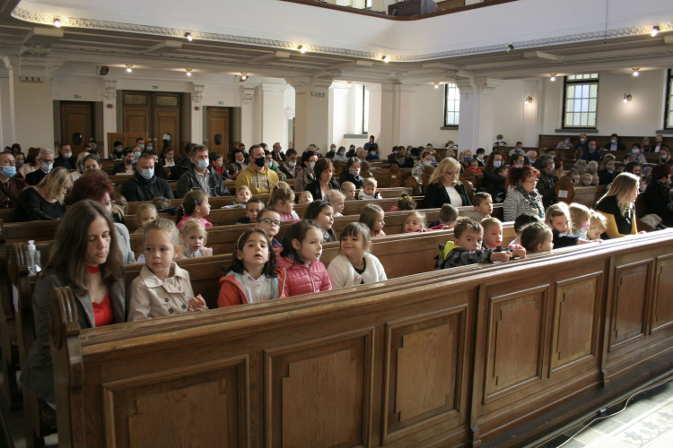 Befogadó istentisztelet a pápai református templomban