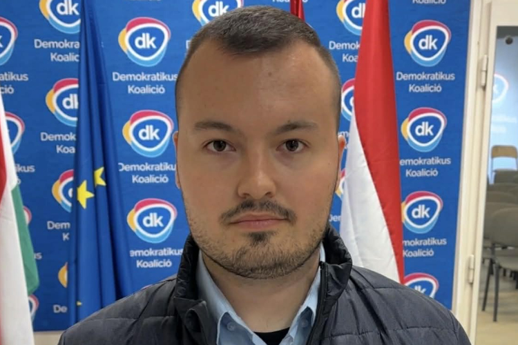 Molnár Bálint: Az egyik szemem sír, a másik nevet