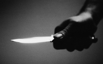 Késsel fenyegette saját apját egy férfi Budapesten
