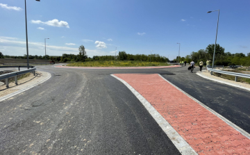 Újabb részletek derültek ki a Pápát keletről elkerülő útról