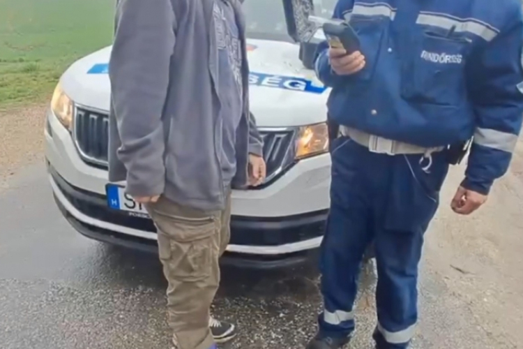 Ittasan, jogsi nélkül vezetett egy átszerelt rendszámú autót