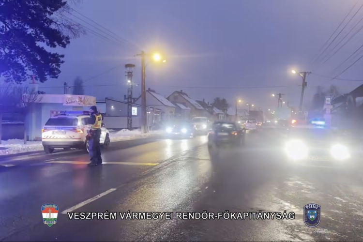 Gyalogátkelőhelyen sodort el egy járókelőt