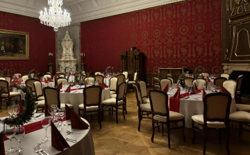 Lovas bál az Esterházy-kastélyban - Az impozáns barokk enteriőrökben várnak minden érdeklődőt