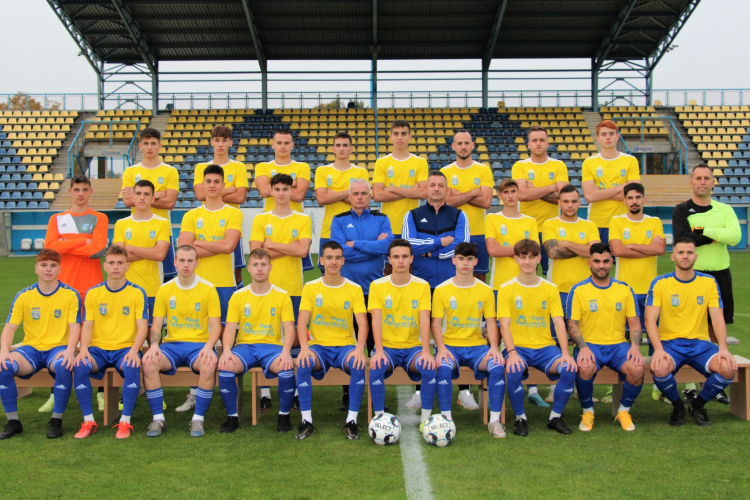 Kiütéses győzelemmel kezdte a szezont a Perutz!