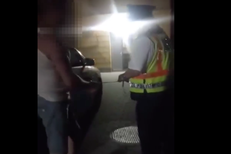 Jogsi nélkül, ittasan vezetett - Pápa és Gyarmat között fogták el