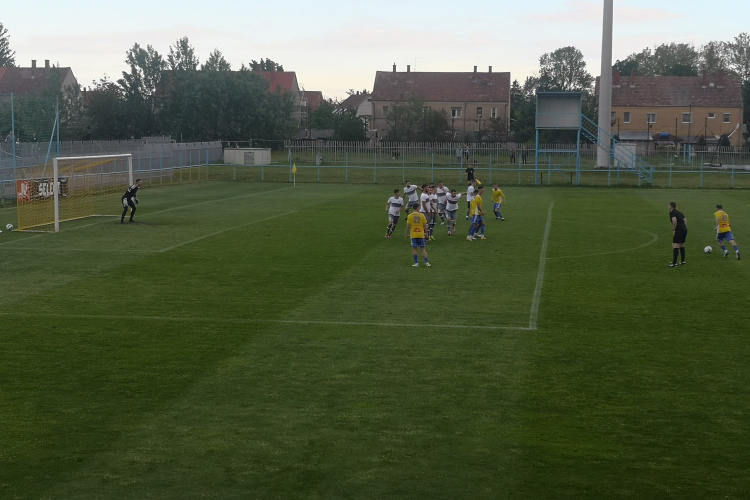 Fontos győzelmet aratott a Perutz, egy lépéssel közelebb a bennmaradás!