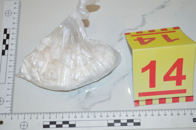 Rengeteg pénzt találtak két lebukott drogdílernél