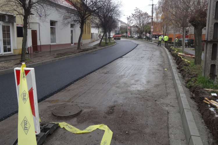Végéhez közelednek az útfelújítások