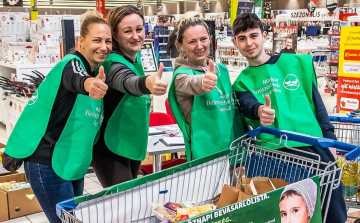 Indul az Élelmiszerban adománygyűjtése, pápai áruházakban is lehet felajánlást tenni