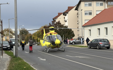 Mentőhelikopter a Korona utcában 