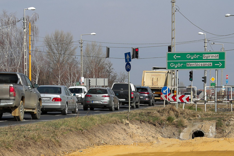 Változik a forgalmi rend Győrnél, az új 83-as építése miatt