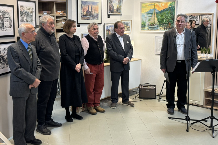 Színek és Álmok - Amikor a bútoripar és a képzőművészet találkozik