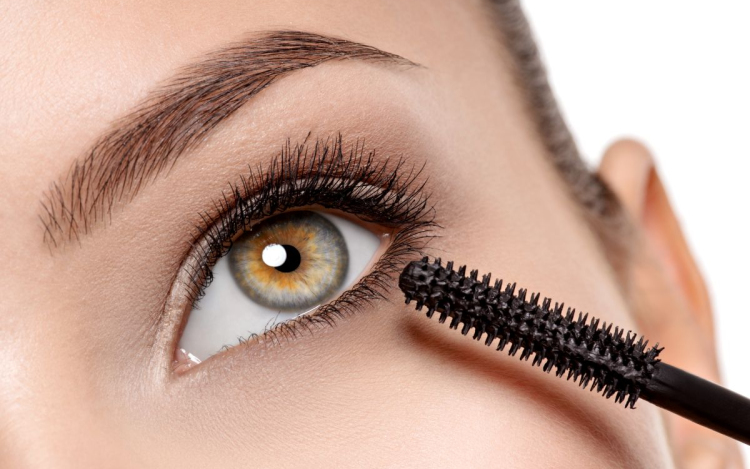 Ezekre a trendekre számíthatunk idén nyáron smink tekintetében