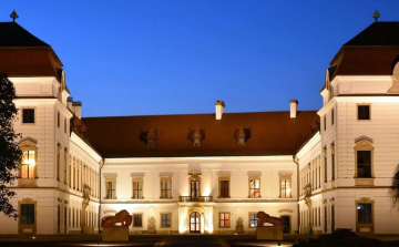 Zenés kastélytúra is várja a közönséget a Haydn Fesztiválon