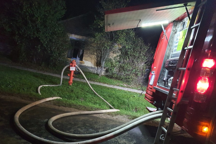 Kigyulladt egy ház Somlószőlősön, egy ember meghalt