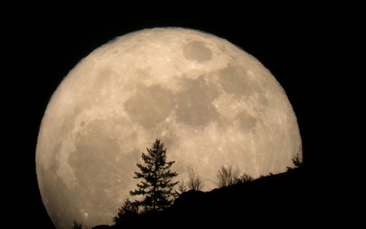 Szuperholddal egybekötött holdfogyatkozás várható szeptember végén