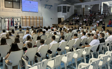 Díjazták a legjobban tanuló és sportoló diákokat és felkészítőiket