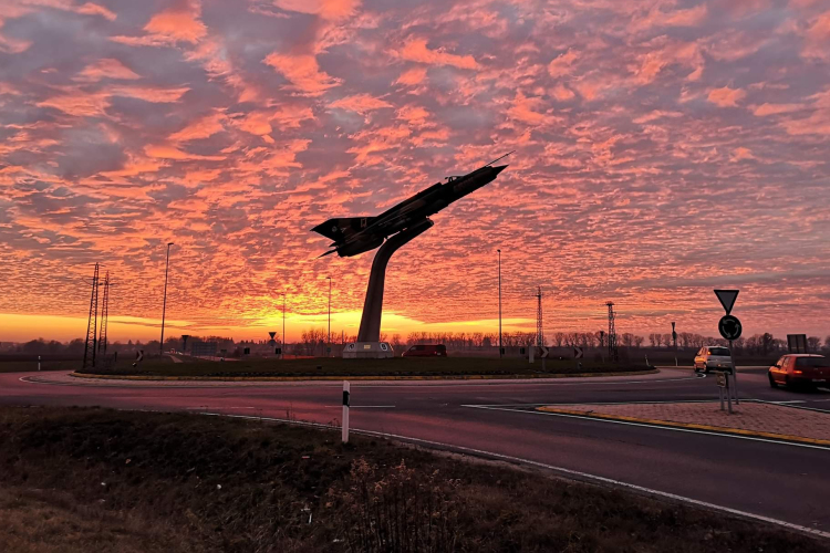 Pénteken este lemossák a MiG-21-es emlékművet, forgalomkorlátozásra is kell számítani