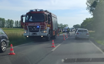 Árokba borult egy autó Borsosgyőr és Nyárád között