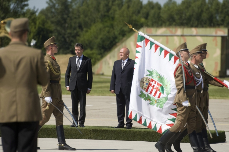 NATO-főtitkár: példaértékű a Pápán működő Stratégiai Légiszállítási Program