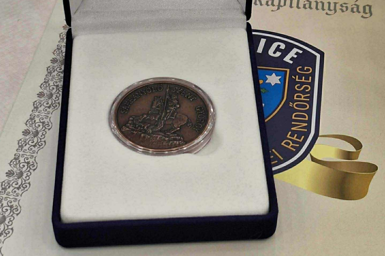 Kitüntetést vehetett át a pápai polgárőr