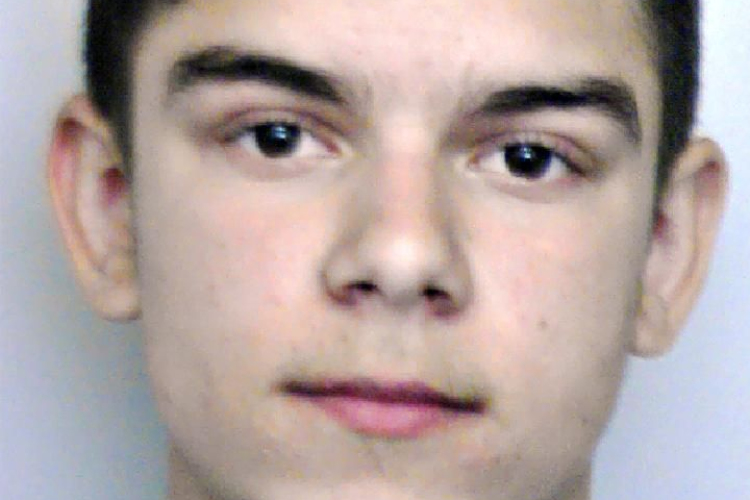 Eltűnt egy pápai fiú, a rendőrség is keresi