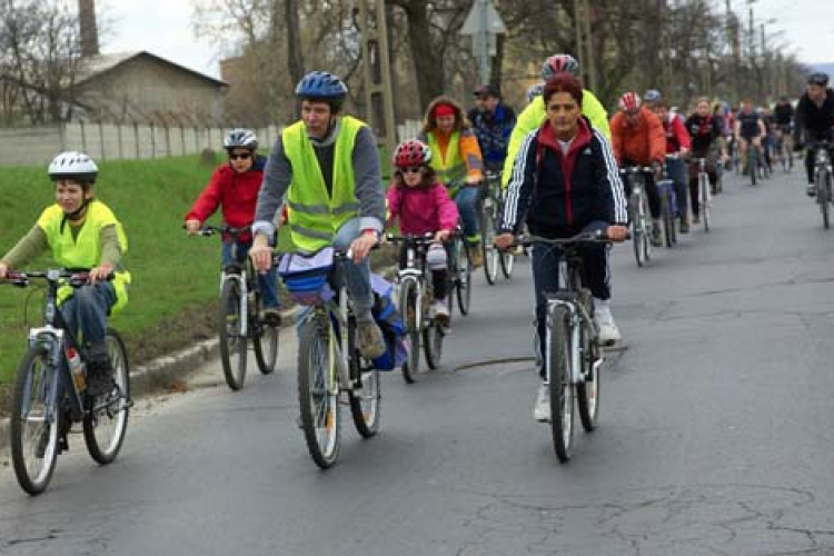 Kerékpárosok figyelem!