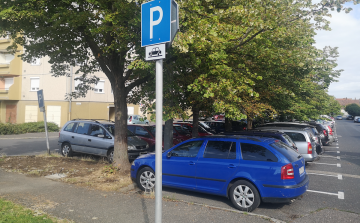 A fizető parkolás átszervezésére készül az önkormányzat