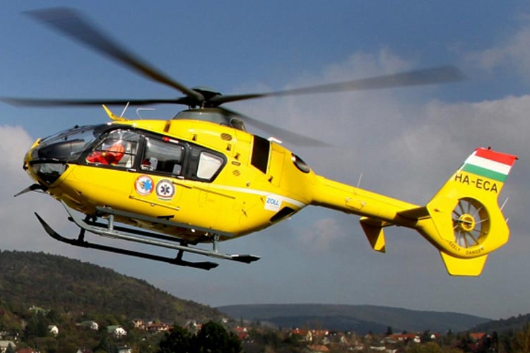 Lezuhant egy férfi a Somlói vár faláról - Mentőhelikopter szállította el