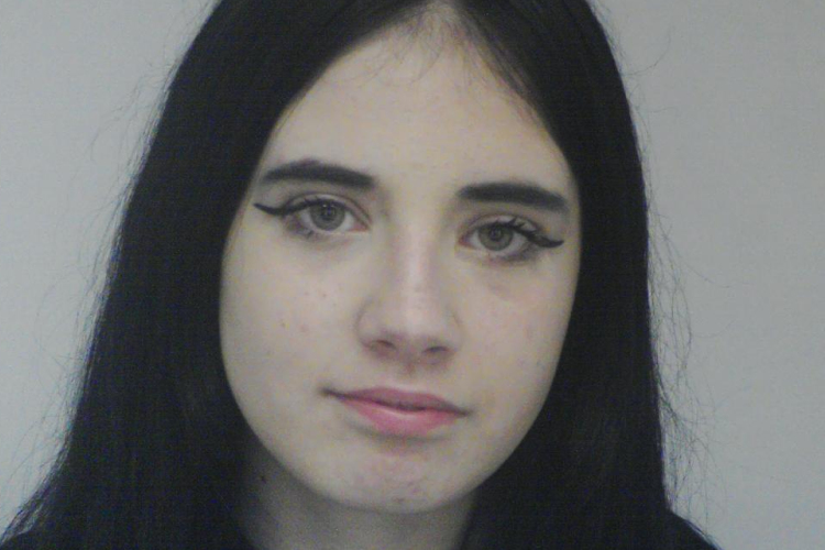 Eltűnt Pitzer Vivien Pápáról!