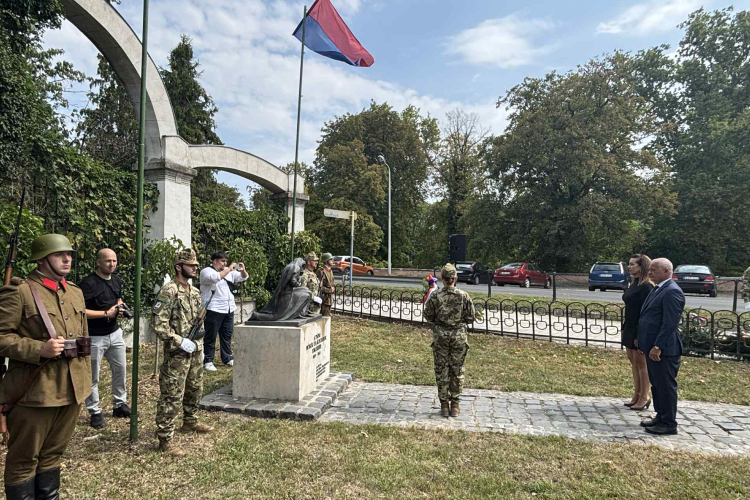 A pápai hősökre emlékeztek