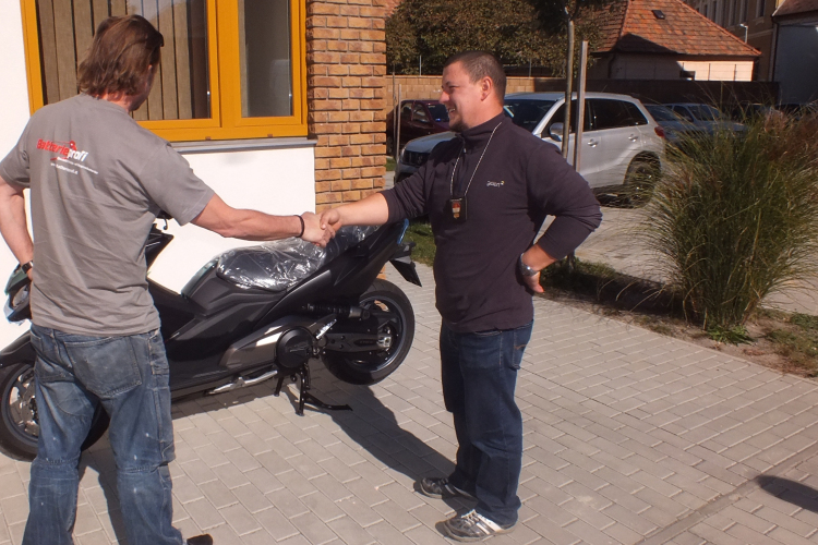 Ausztriában lopott motort adtak vissza a pápai rendőrök